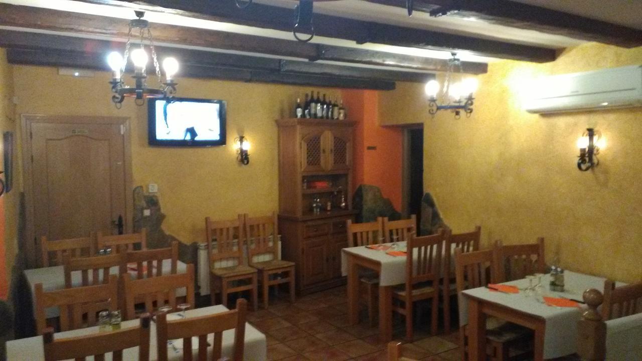 Hostal El Bodegon Ateca Exterior foto
